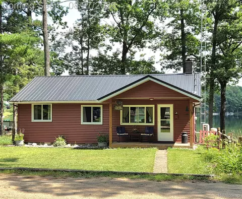 530533 Ogemaw Rd, Rose, MI 48654