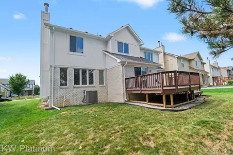 Exterior - 2613 Marcus Dr, Troy, MI 48083 photo 3 of 5