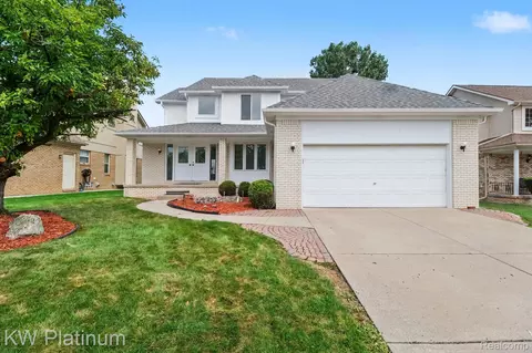 Exterior - 2613 Marcus Dr, Troy, MI 48083 photo 1 of 5
