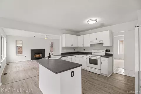 Kitchen - 2613 Marcus Dr, Troy, MI 48083 photo 1 of 2