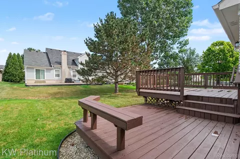 Exterior - 2613 Marcus Dr, Troy, MI 48083 photo 2 of 5