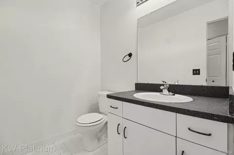 Bath - 2613 Marcus Dr, Troy, MI 48083 photo 2 of 3