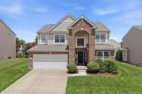 3849 Silver Charm Ln, Oceola, MI 48843