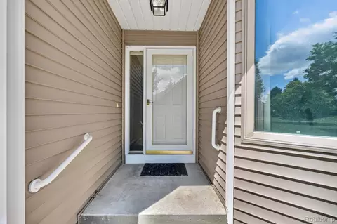 Exterior - 9178 Nicole Ln, Davison, MI 48423 photo 1 of 6