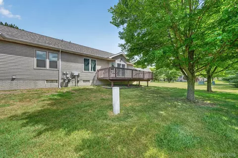 Exterior - 9178 Nicole Ln, Davison, MI 48423 photo 3 of 6