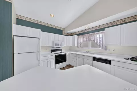 Kitchen - 9178 Nicole Ln, Davison, MI 48423 photo 1 of 5