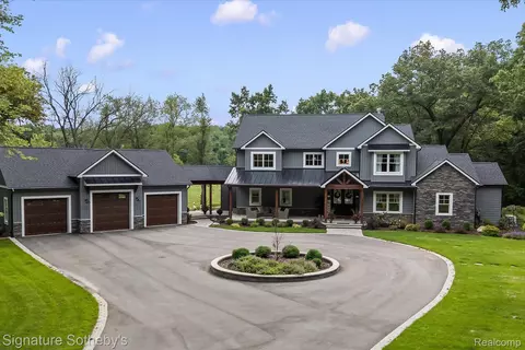 1750 Kellogg Rd, Genoa, MI 48114