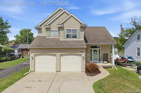22571 E 13 Mile Rd, Saint Clair Shores, MI 48082