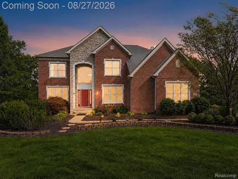 1968 Scenic Dr, Milford, MI 48380