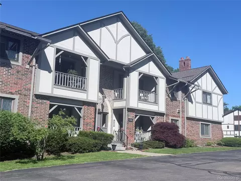 42160 Woodward Ave #7, Bloomfield Hills, MI 48304