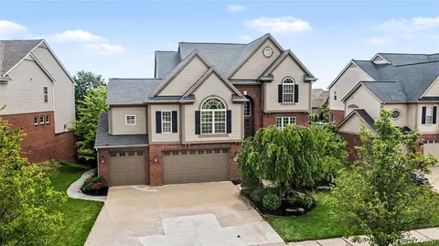 49847 Parkside Dr, Northville, MI 48168