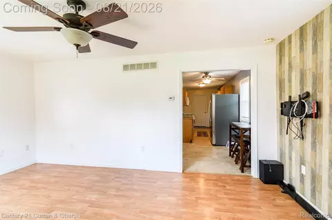 Living - 3013 Lakeview St, Monroe, MI 48162 photo 5 of 5