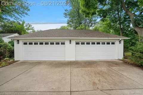 Other - 475 Saint Clair Ave, Grosse Pointe, MI 48230 photo 1 of 7