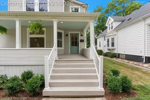 Exterior - 475 Saint Clair Ave, Grosse Pointe, MI 48230 photo 2 of 7
