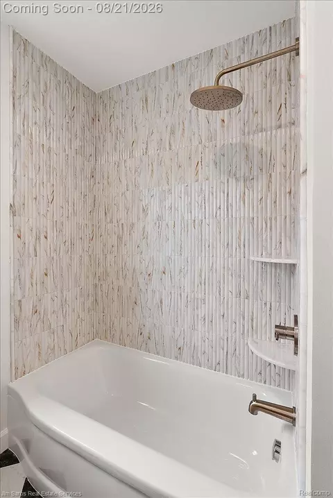 Bath - 475 Saint Clair Ave, Grosse Pointe, MI 48230 photo 6 of 6
