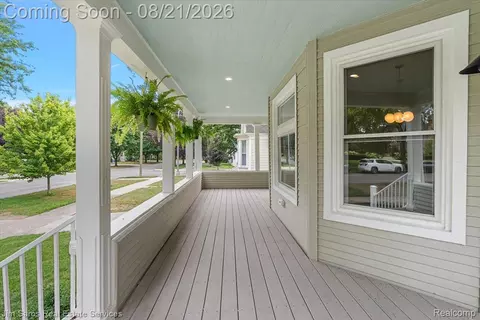 Exterior - 475 Saint Clair Ave, Grosse Pointe, MI 48230 photo 3 of 7