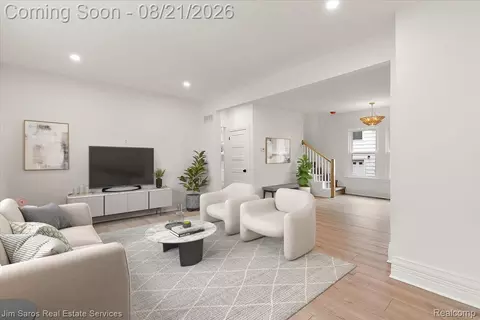 Living - 475 Saint Clair Ave, Grosse Pointe, MI 48230 photo 1 of 4
