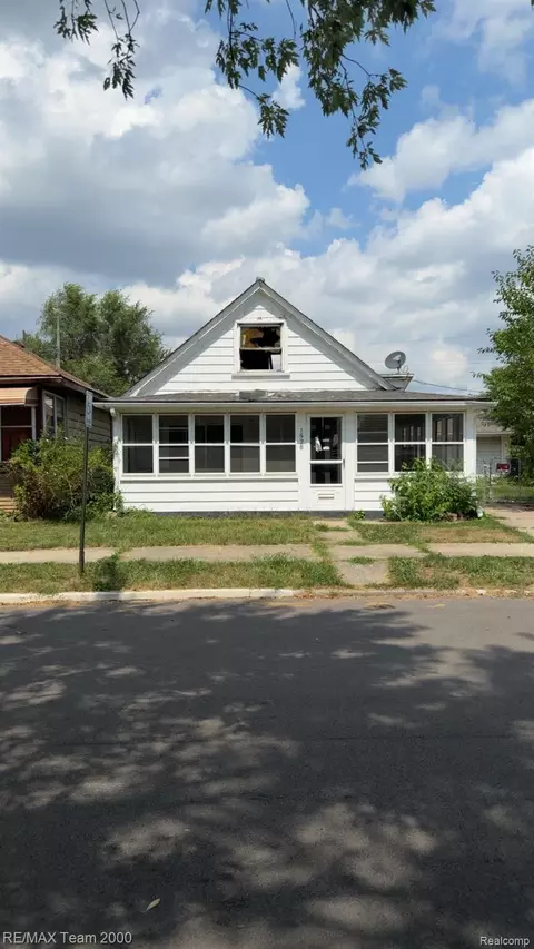 1528 Garfield Ave, Lincoln Park, MI 48146
