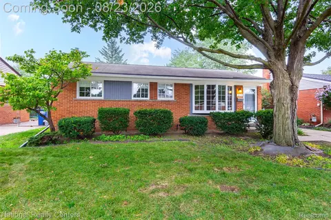 243 S Wildwood St S, Westland, MI 48186