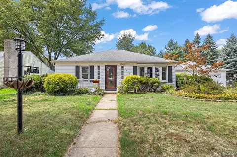 5839 Yale St, Westland, MI 48185