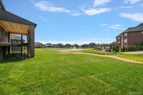 Exterior - 16199 Via Colico, Macomb, MI 48042 photo 3 of 4