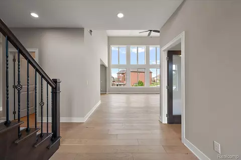 Entry Way - 16199 Via Colico, Macomb, MI 48042 photo 2 of 4