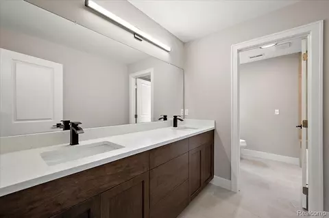 Bath - 16199 Via Colico, Macomb, MI 48042 photo 3 of 11