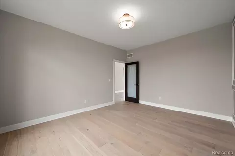 Bedroom - 16199 Via Colico, Macomb, MI 48042 photo 1 of 10