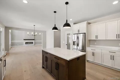 Kitchen - 16199 Via Colico, Macomb, MI 48042 photo 5 of 5
