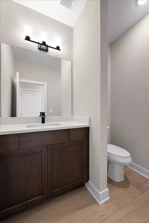 Bath - 16199 Via Colico, Macomb, MI 48042 photo 2 of 11