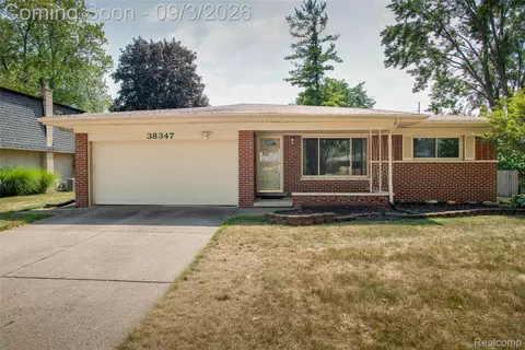 38347 Roycroft Ct, Livonia, MI 48154