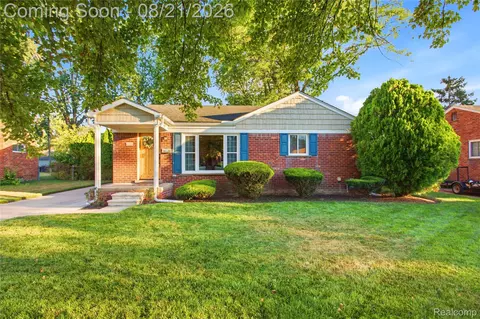30155 Richland St, Livonia, MI 48150