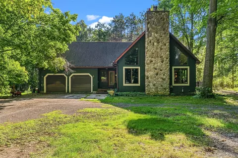 3195 Emery Ln, Metamora, MI 48455
