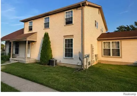 35304 Tall Oaks Dr, Sterling Heights, MI 48312