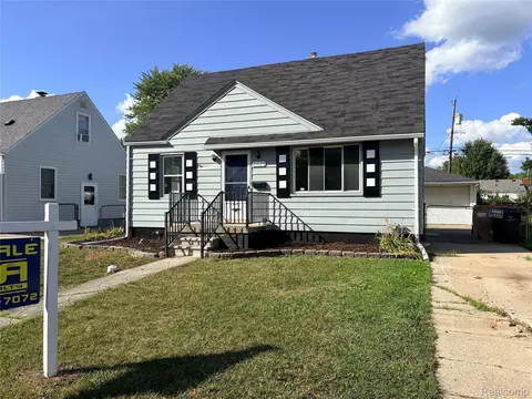 21623 Revere St, Saint Clair Shores, MI 48080