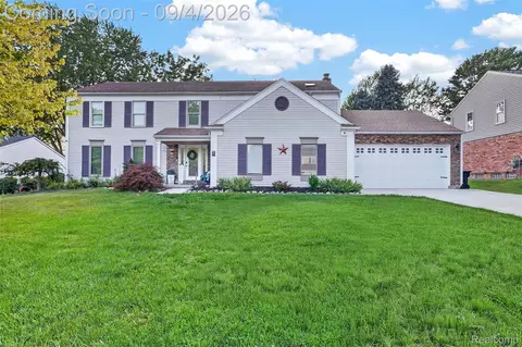 37967 W Meadowhill Dr, Northville, MI 48167