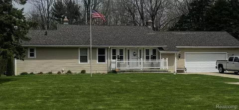 3015 3 Mile Rd NE, Grand Rapids, MI 49525