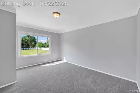 Bedroom - 1320 Larayne Dr, Troy, MI 48085 photo 5 of 9