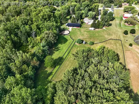 View/Area - 12265 Sharp Rd, Fenton, MI 48451 photo 4 of 7