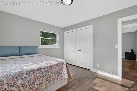 Bedroom - 12265 Sharp Rd, Fenton, MI 48451 photo 6 of 7