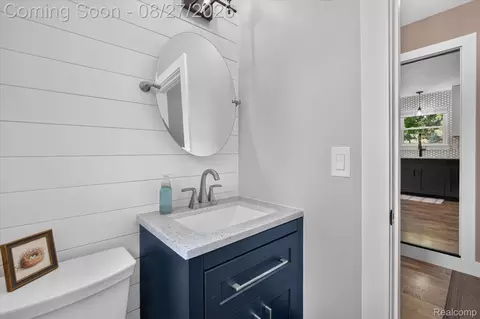Bath - 12265 Sharp Rd, Fenton, MI 48451 photo 6 of 6