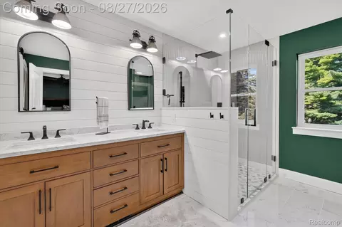 Bath - 12265 Sharp Rd, Fenton, MI 48451 photo 1 of 6