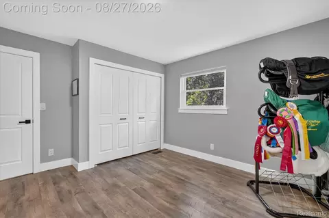 Bedroom - 12265 Sharp Rd, Fenton, MI 48451 photo 7 of 7