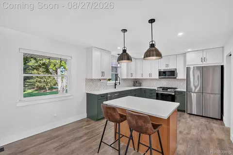 Kitchen - 12265 Sharp Rd, Fenton, MI 48451 photo 5 of 6