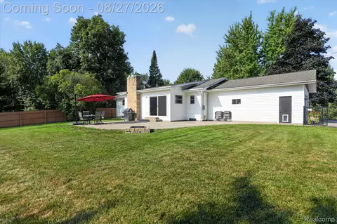 Exterior - 12265 Sharp Rd, Fenton, MI 48451 photo 2 of 3