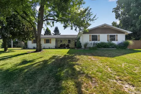 12265 Sharp Rd, Fenton, MI 48451