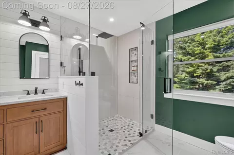 Bath - 12265 Sharp Rd, Fenton, MI 48451 photo 2 of 6