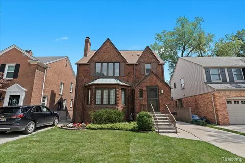 312 Mckinley Ave, Grosse Pointe Farms, MI 48236