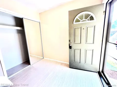 Entry Way - 26949 Farmbrook Villa Dr #96, Southfield, MI 48034 photo 1 of 6