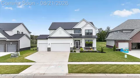 55934 Worlington Ln, Lyon, MI 48178
